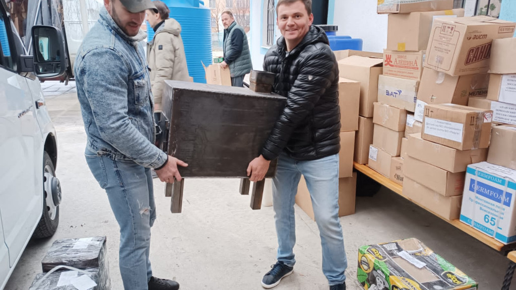 Все для фронта, все для победы! Алтайские социалисты отправили предновогодний гуманитарный груз в зону СВО Фото №2
