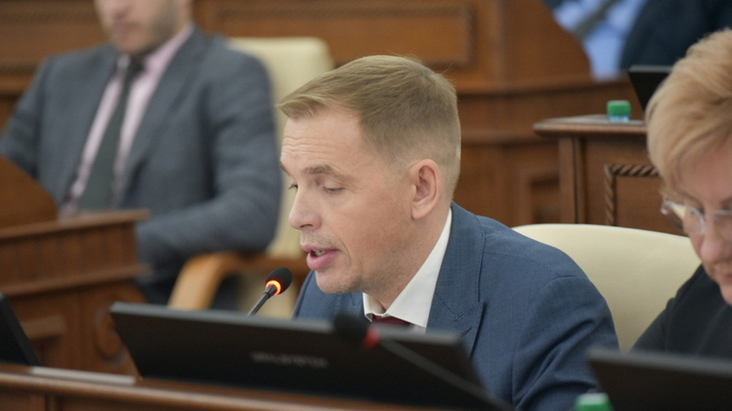 Закон о науке, капремонты школ и организация питания. Комитет по образованию и науке подводит итоги года Фото №1