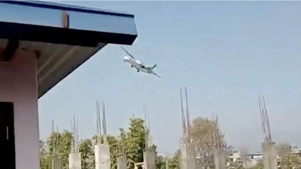 В Непале разбился самолет с россиянами на борту Фото №1