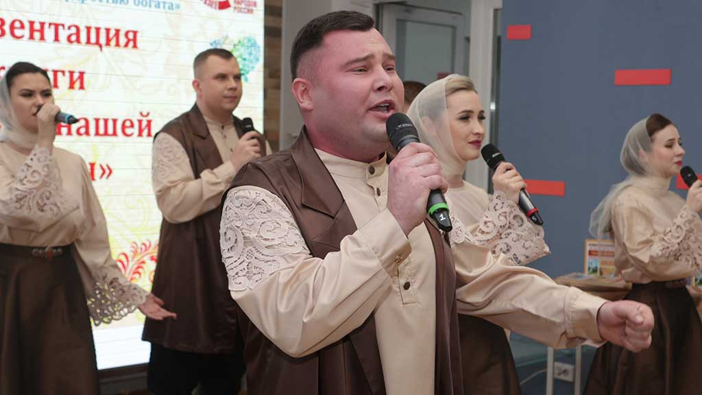 В Алтайском крае презентовали сборник сказок народов, живущих в регионе Фото №2