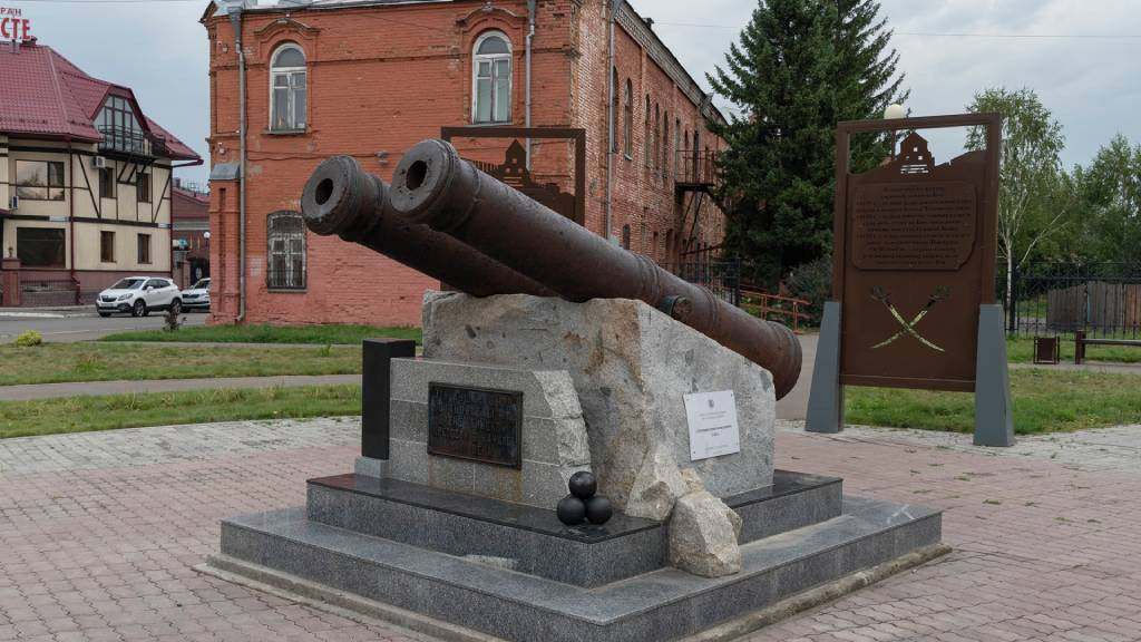 Пушки Бийской крепости