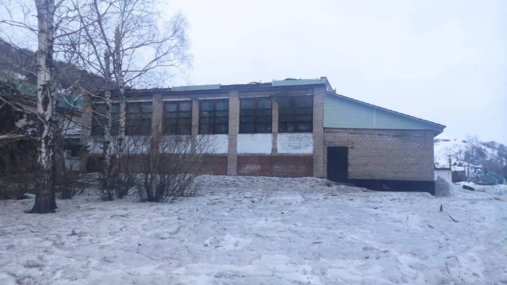 Виктор Томенко: кровлю школы в Алтайском районе восстановят в кратчайшие сроки Фото №2
