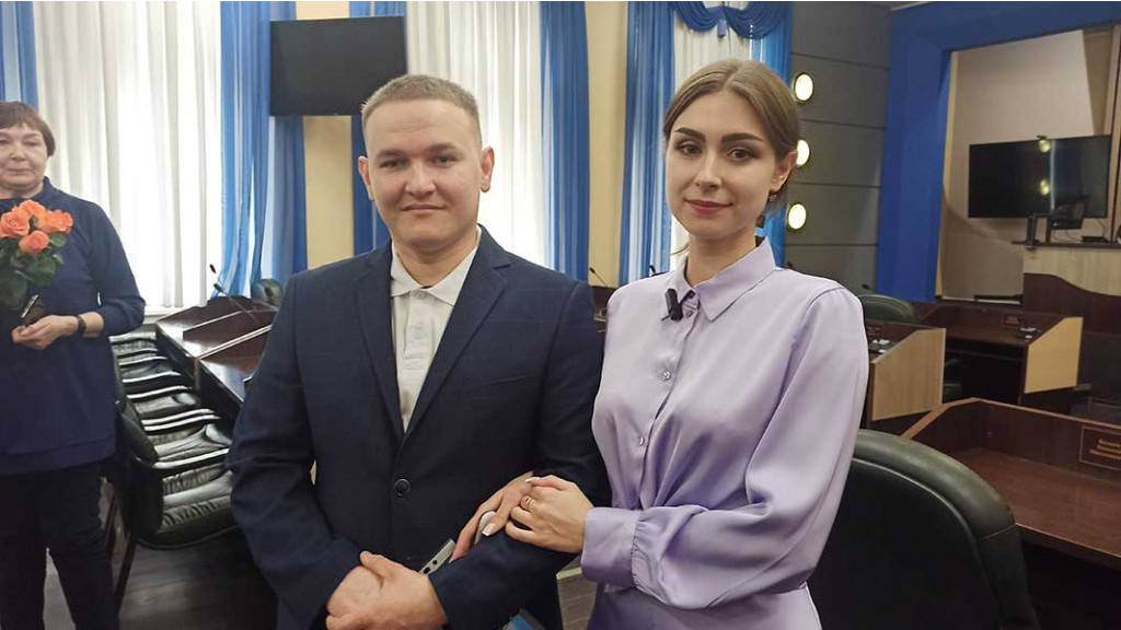 70 молодых семей из Бийска получили от государства средства на приобретение жилья Фото №2