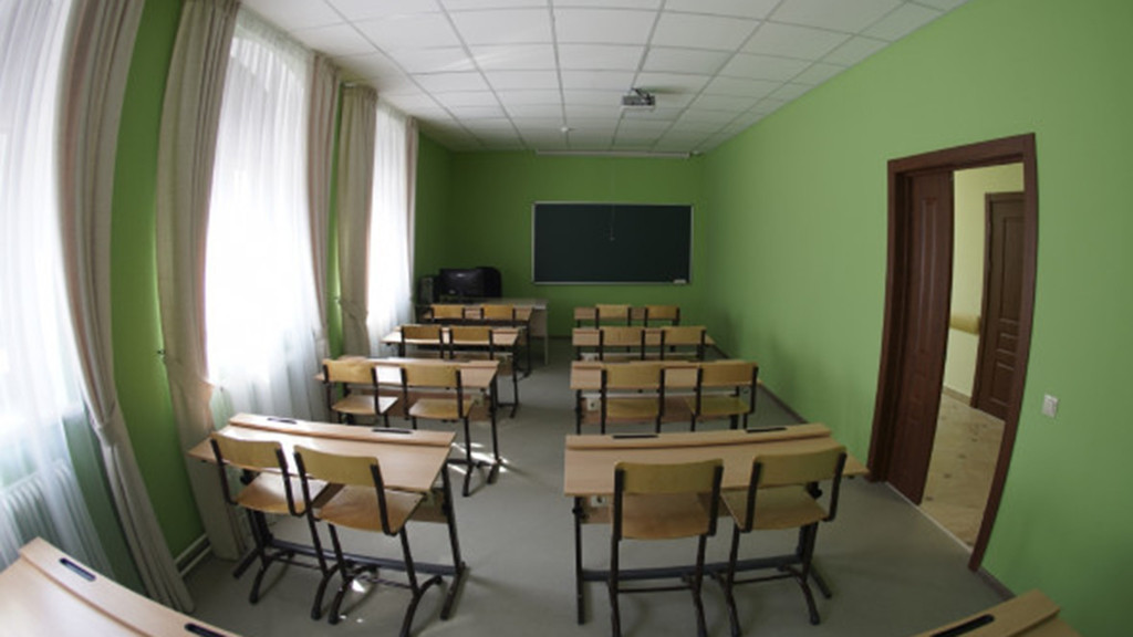 Депутат-социалист Александр Терентьев привлек внимание прокуратуры к плачевной ситуации в Быковской средней школе Фото №1