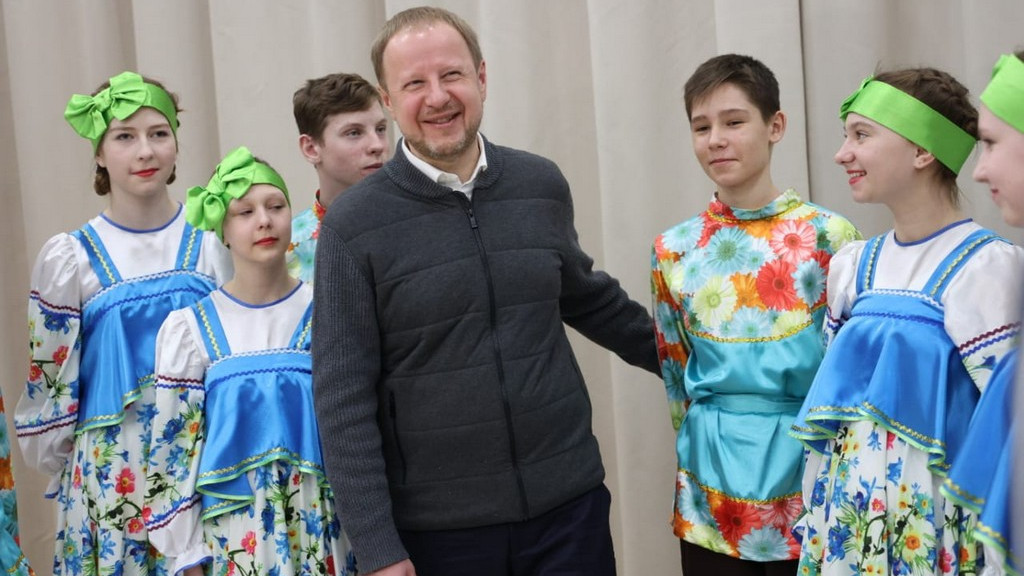 Губернатор Виктор Томенко находится в рабочей поездке в Завьяловском районе Фото №7