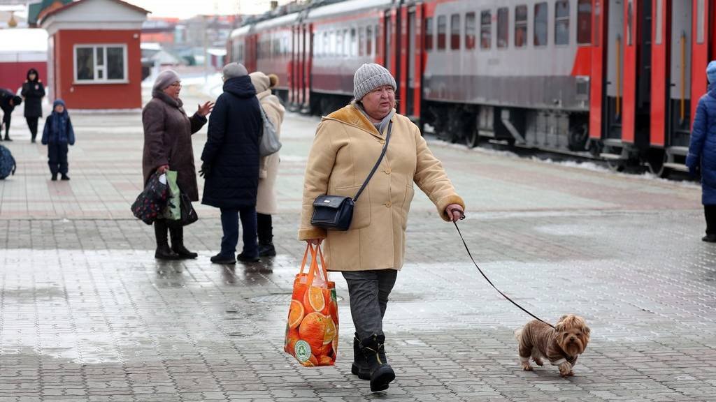 Пригородным поездам Алтайского края назначили дополнительные остановки Фото №1