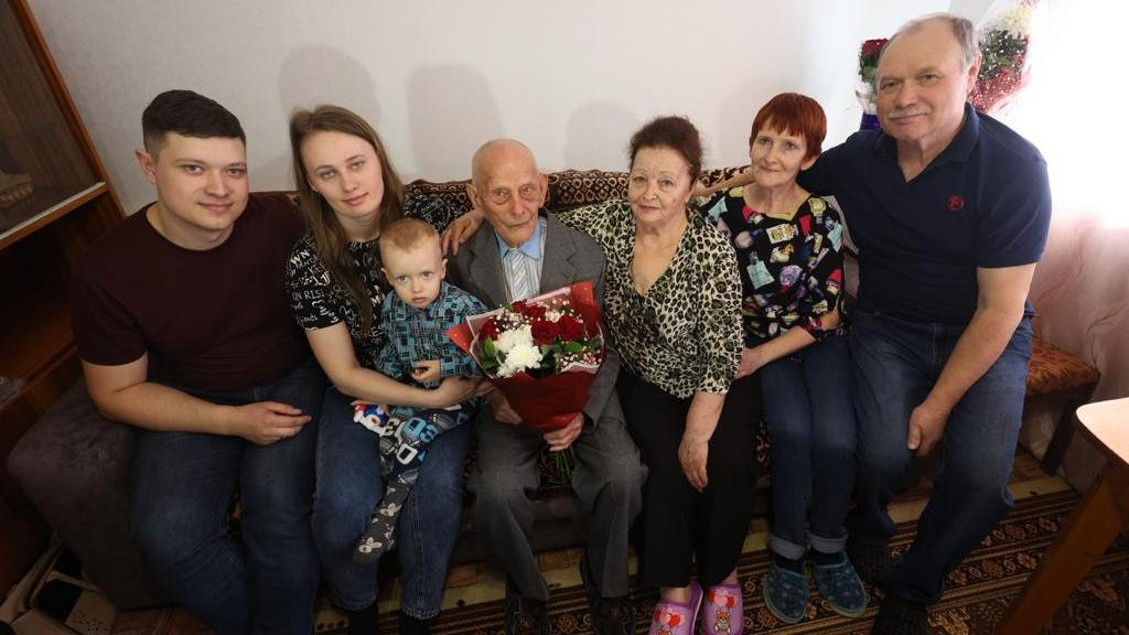 Алтайскому ветерану ВОВ Алексею Евлампиевичу Боркову исполнилось 100 лет Фото №6