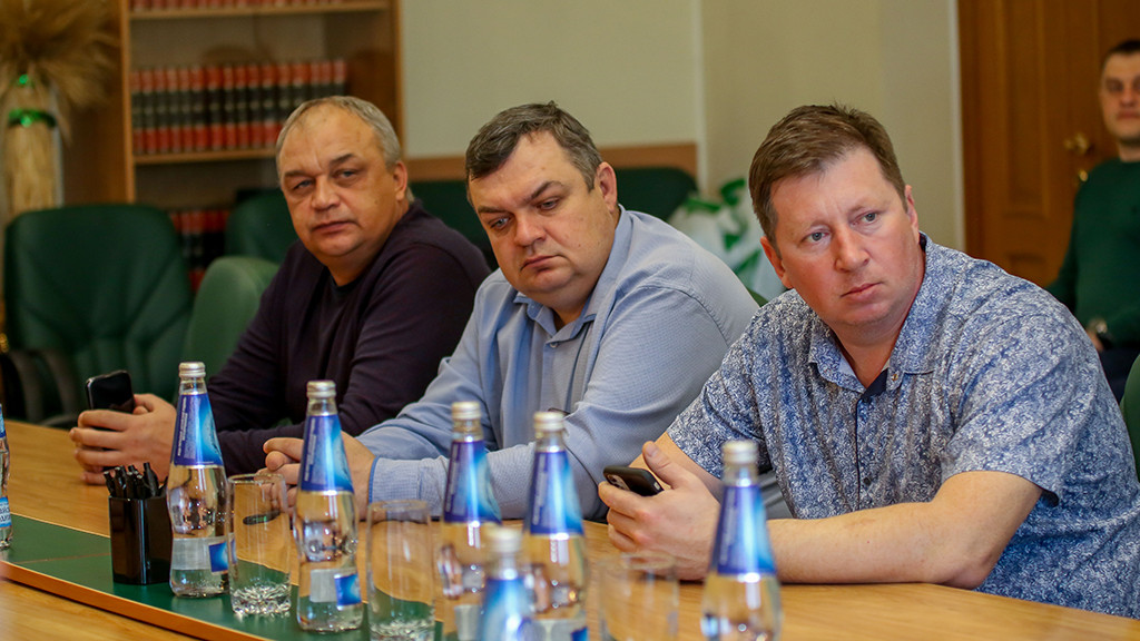 Слушатели Президентской программы подготовки управленческих кадров посетили Барнаульский пивоваренный завод Фото №7