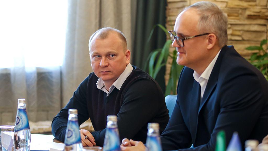 Слушатели Президентской программы подготовки управленческих кадров посетили Барнаульский пивоваренный завод Фото №10