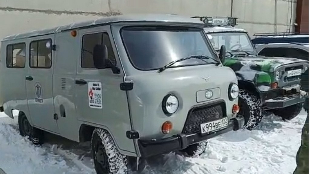 Из Алтайского края отправят в зону СВО очередную партию автомобилей Фото №1