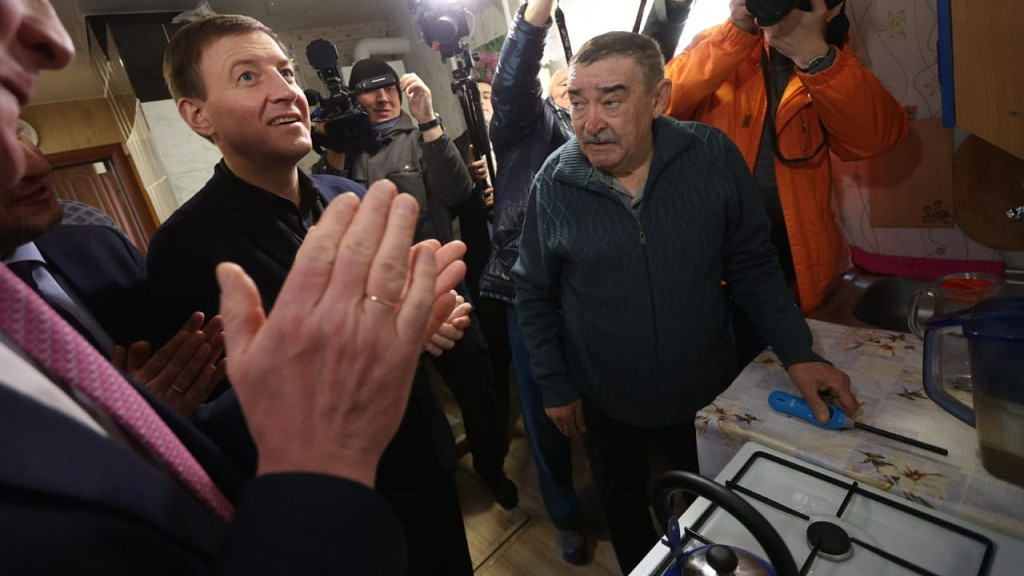 Андрей Турчак: «Наша задача – обеспечить в регионах переход на безопасный и экономичный вид топлива» Фото №2
