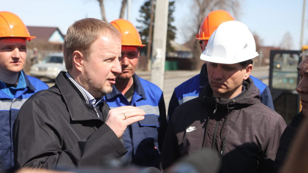 Губернатор Алтайского края Виктор Томенко побывал с рабочей поездкой в Бийске Фото №1