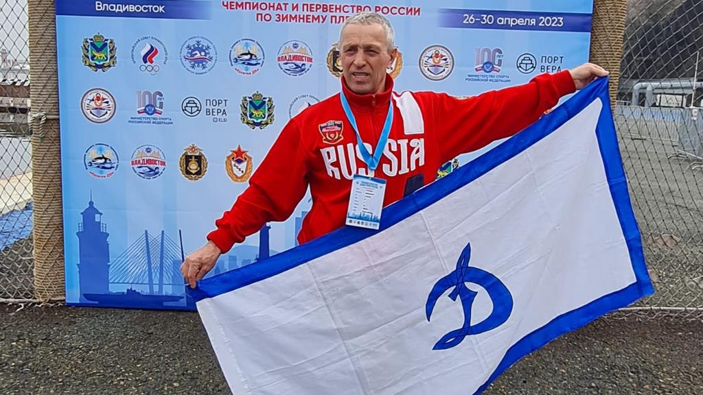 Алтайский пловец завоевал 11 золотых медалей на Чемпионате России по зимнему плаванью Фото №1
