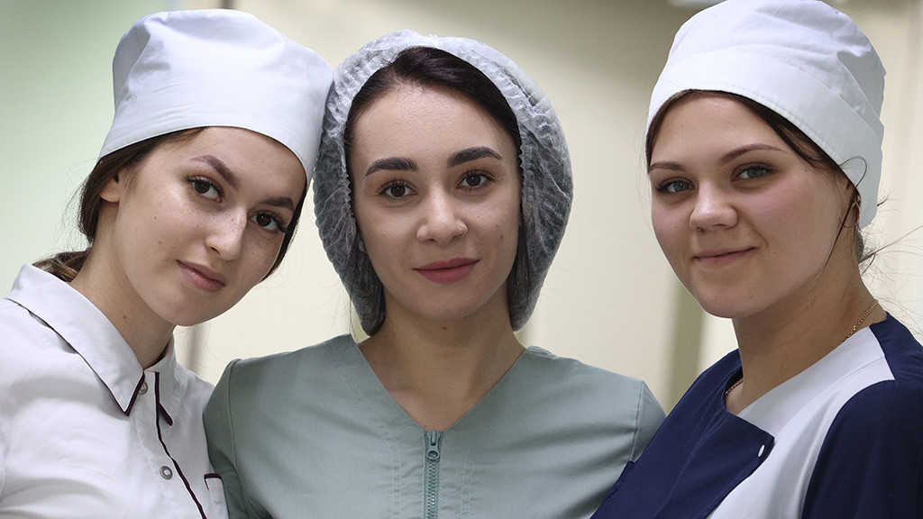 В Алтайском крае акушеры-гинекологи и перинатальные психологи центра «Дар» запустили проект «Мы рядом!» Фото №2