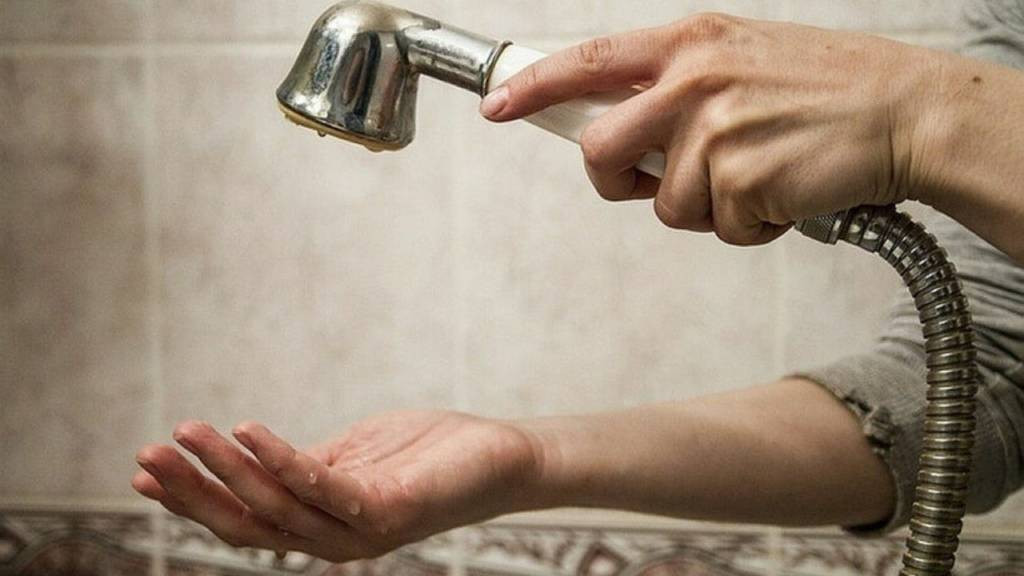 В Барнауле из-за аварии некоторые дома остались без воды Фото №1