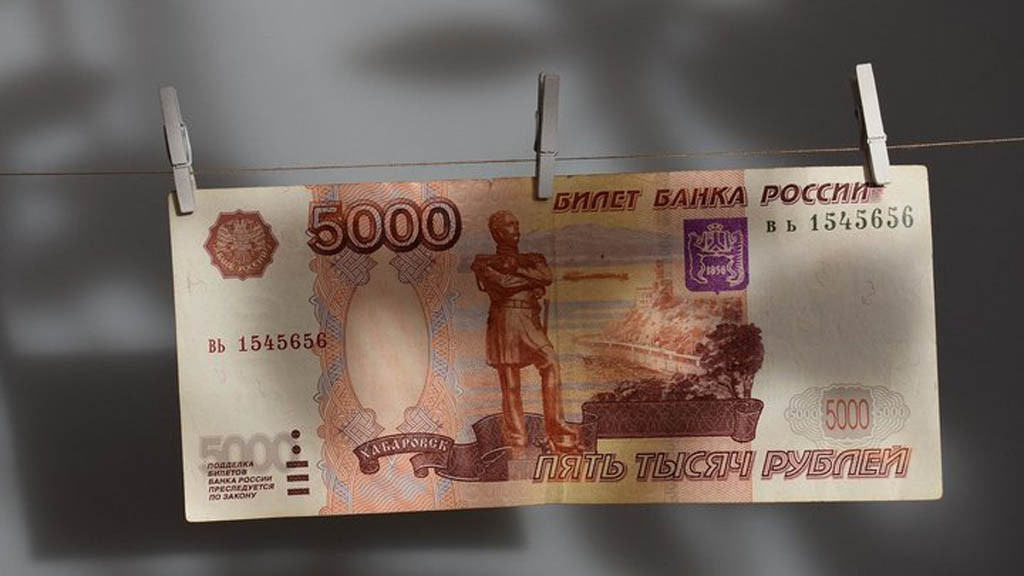 На Алтае учредитель кредитного кооператива присвоил деньги 102 вкладчиков Фото №1