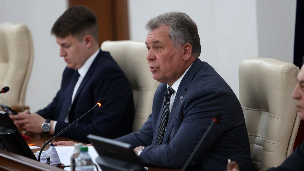 Александр Романенко: Бюджетная система Алтайского края устойчива и стабильна Фото №1