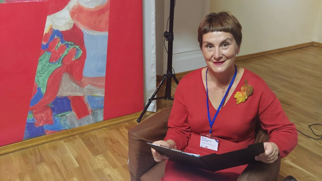 Оксана Сидорова – главный научный сотрудник Художественного музея Алтайского края