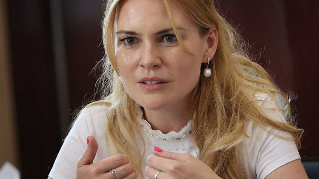 300 тонн от мам и жён: сенатор от ЛНР Дарья Лантратова побывала на Алтае с рабочим визитом Фото №1