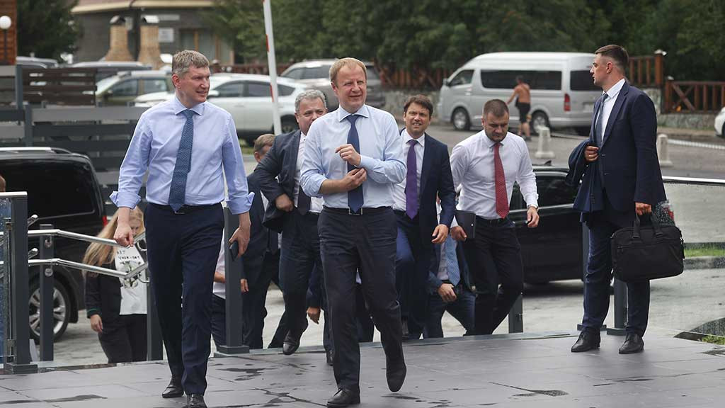 Как прошел рабочий визит Максима Решетникова в Алтайский край Фото №1