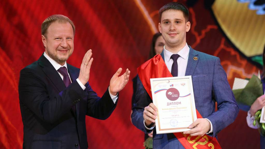 Педагог из Барнаула представит Алтайский край в финале конкурса «Учитель года России – 2023» Фото №1