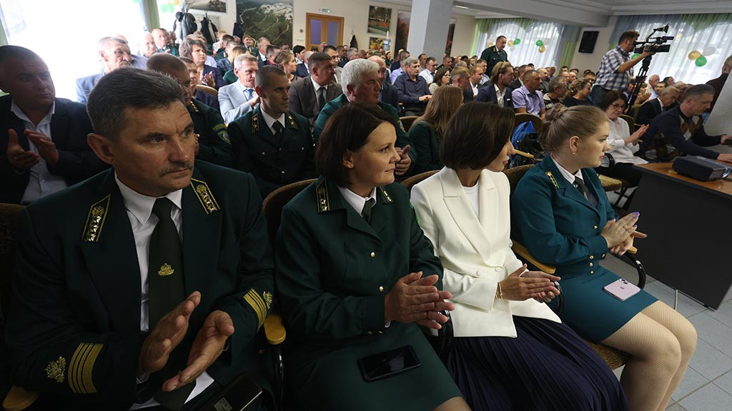 На Алтае торжественно отметили День работников лесного хозяйства Фото №3