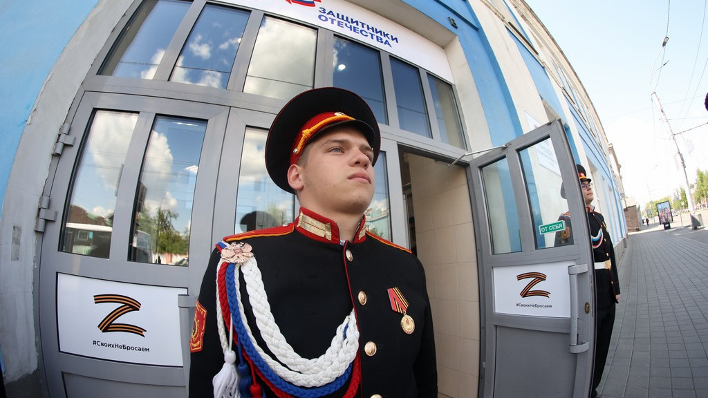 Фонд «Защитники Отечества» в Новоалтайске помог получить профессию мечты жене погибшего ветерана боевых действий Фото №1
