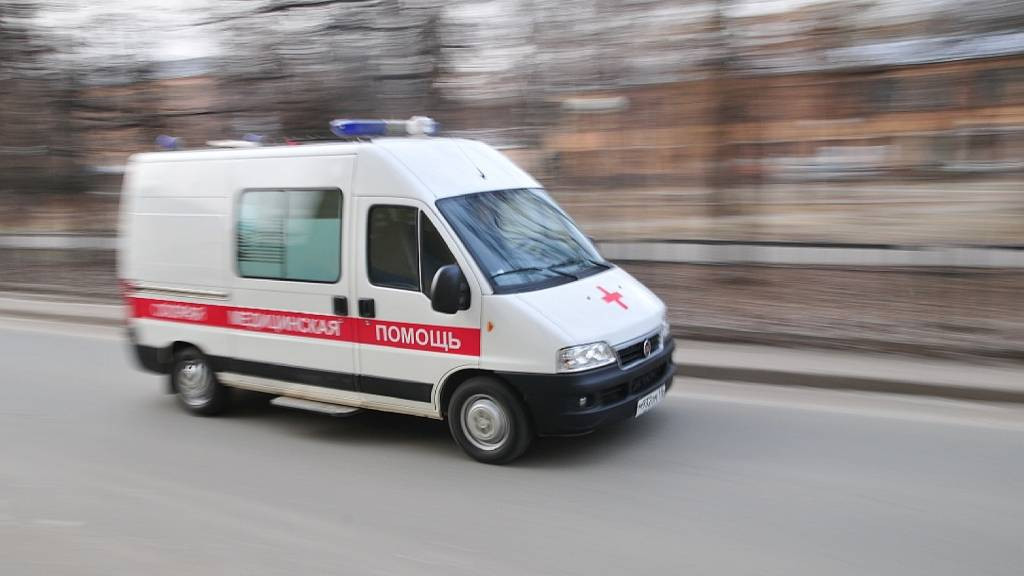 До конца 2023 года в России поставят более 2 тысяч автомобилей скорой помощи Фото №1