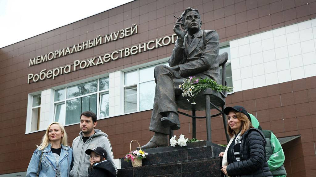 3,8 миллионов рублей направят на поддержку лучших сельских учреждений культуры Алтайского края и их работников Фото №1