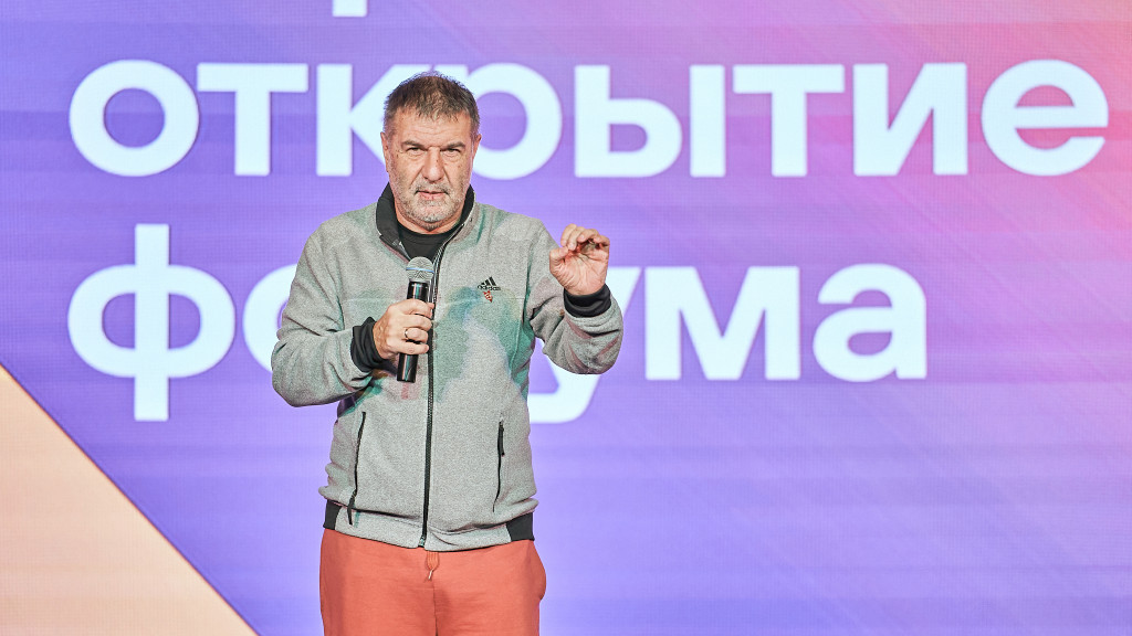 Всё «первое» было в Сибири. Евгений Гришковец провел творческий вечер в Белокурихе Фото №1