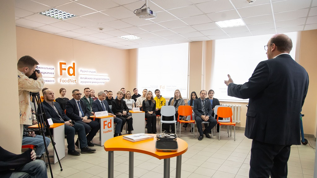 Фото: пресс-служба АГАУ