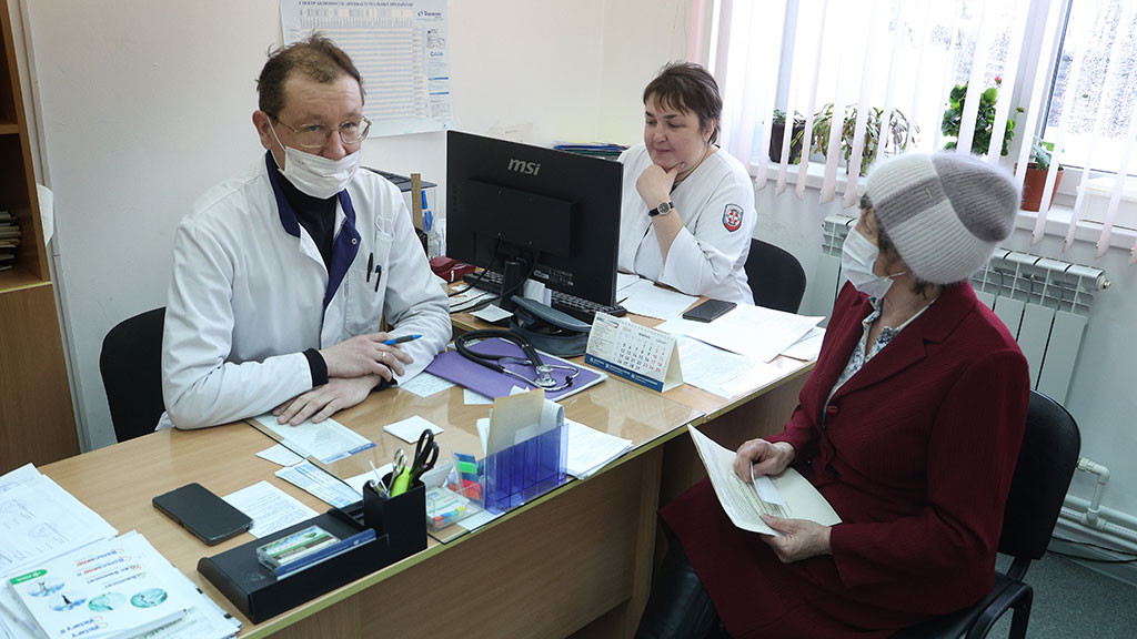 Как чета медиков Золотуевых работает в сельском ФАПе в Бельмесёво Фото №1