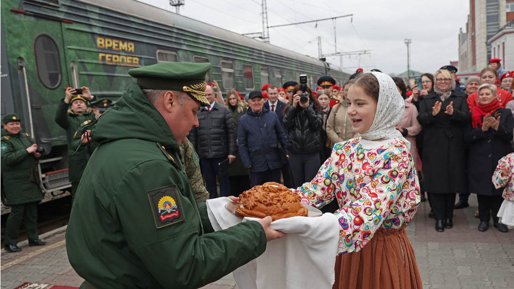 В Барнаул прибыл патриотический поезд «Сила в правде» Фото №1