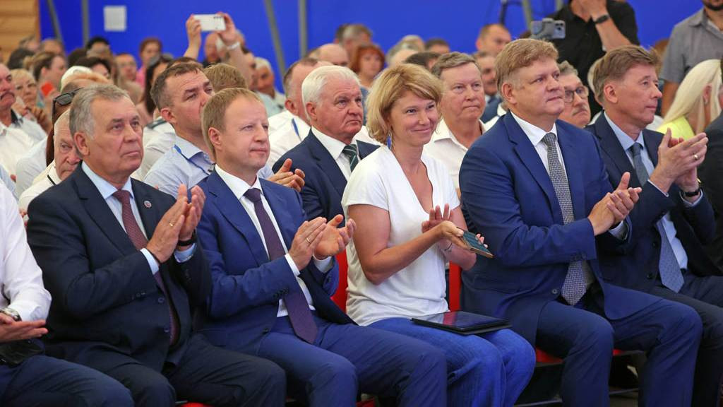 Санкции и перспективы. Участники «Дня Сибирского поля» обменялись мнениями Фото №1