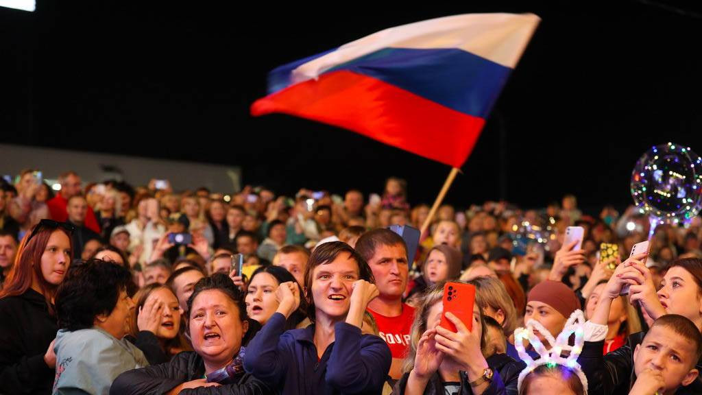 В барнаульском парке отметят День флага России Фото №1
