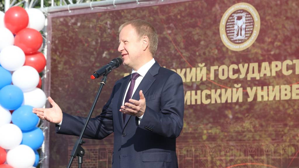 Губернатор Алтайского края поздравил с Днём знаний студентов Медуниверситета Фото №1