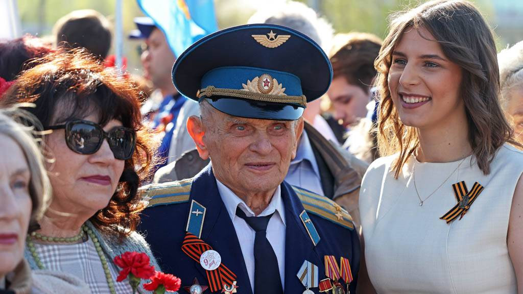 В 2025 году «детям войны» из Алтайского края хотят увеличить денежные выплаты Фото №1