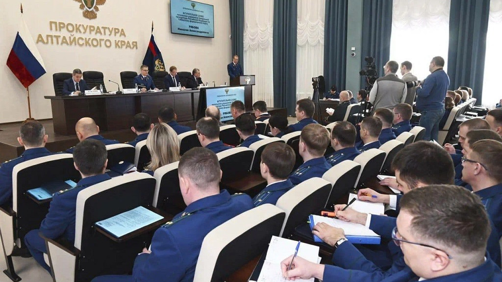 Более 10 млрд рублей при содействии прокуратуры в Алтайском крае дополнительно выделили на решение социально важных вопросов Фото №1