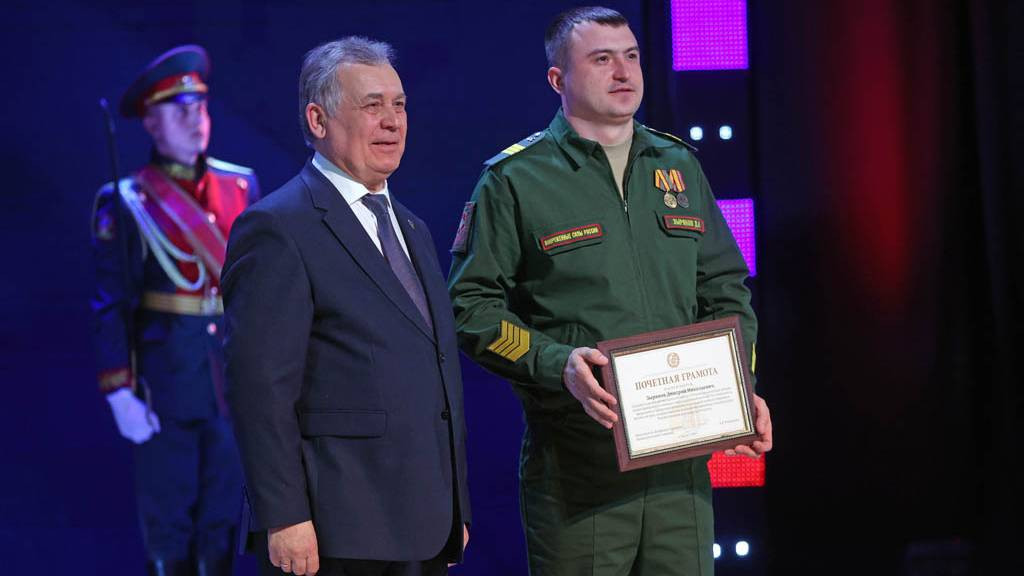 В Алтайском крае наградили военнослужащих Фото №1
