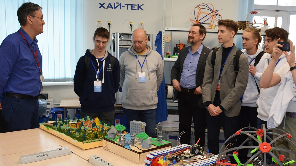 Фото: детский технопарк Алтайского края «Кванториум.22»