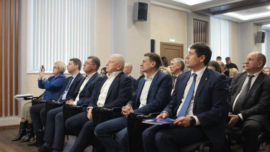Промышленные предприятия Алтайского края продолжают наращивать объемы производств Фото №1