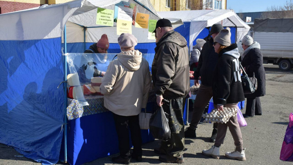 На 3 млн рублей наторговали на субботних ярмарках в Барнауле Фото №1