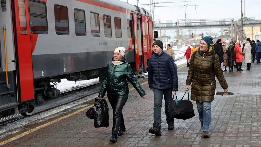 В Алтайском крае на маршрутах пригородных поездов добавили остановки Фото №1