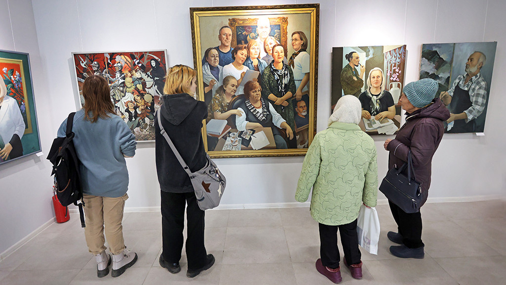 В барнаульском музее супруги-художники открыли совместную выставку Фото №1