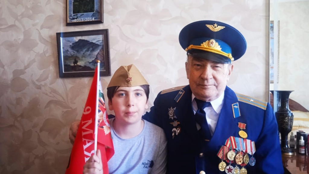 Почти 20 лет военный летчик из Барнаула участвовал в поиске и спасении спускаемых космических аппаратов Фото №3