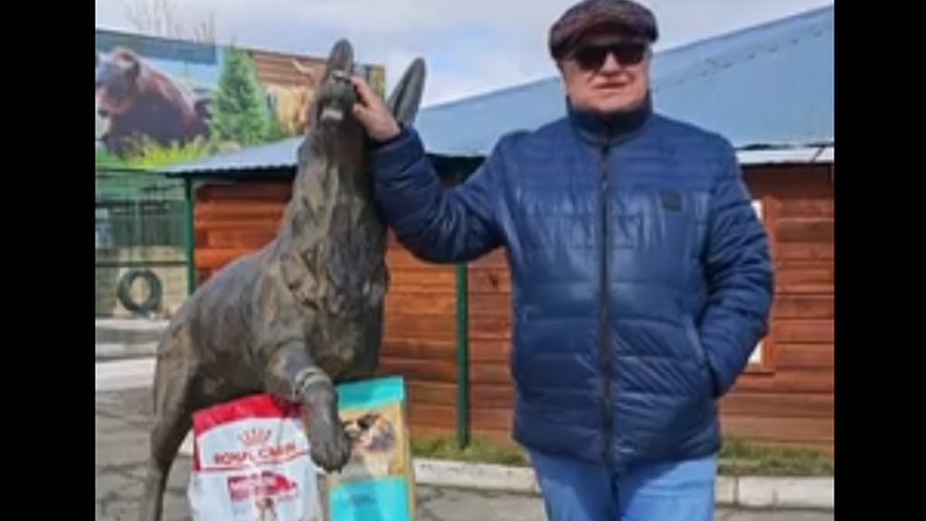 В барнаульском зоопарке объявили акцию по сбору корма для животных, оставшихся в зоне СВО Фото №1