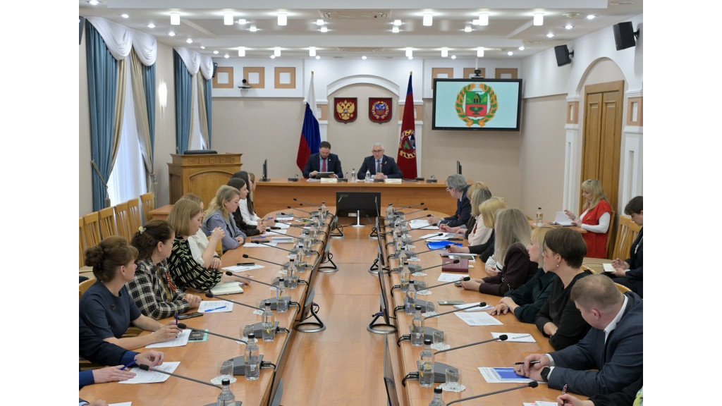 Итоги правотворческой деятельности в 2024 году обсудили в Алтайском крае Фото №1