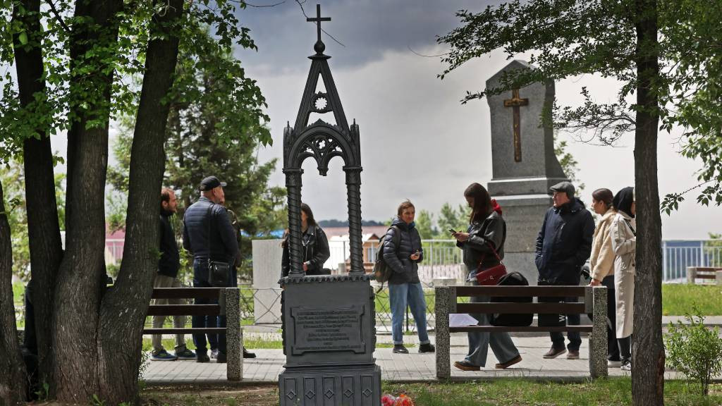 Барнаульские общественники восстановили памятник первому ученому-археологу Алтая Гюставу Менье Фото №1