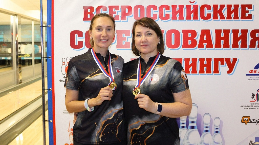 Фото: Федерация боулинга Алтайского края / Дарья Коломенская и Татьяна Исаева