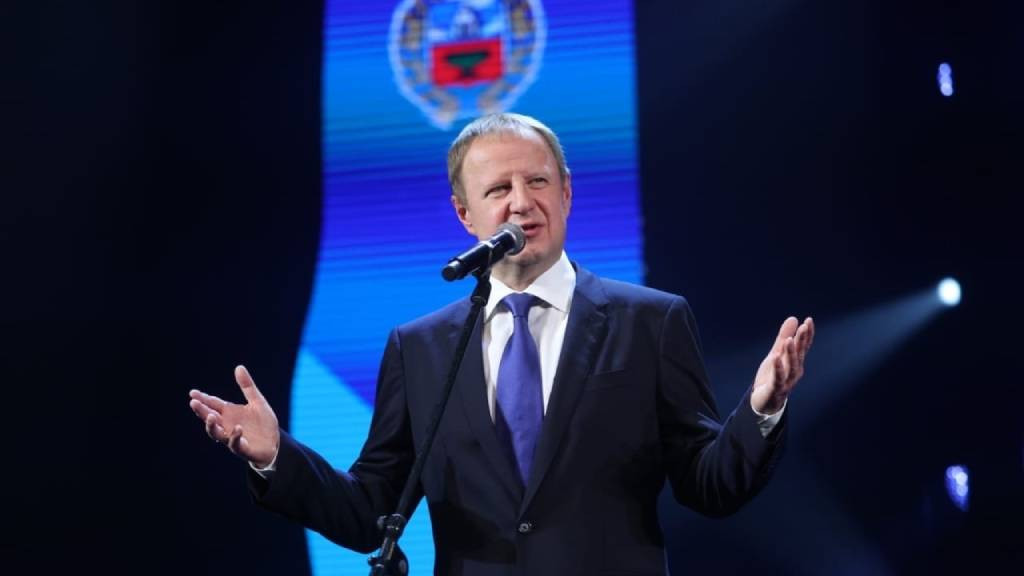 Губернатор Виктор Томенко открыл ХXVII Всероссийский Шукшинский кинофестиваль Фото №1